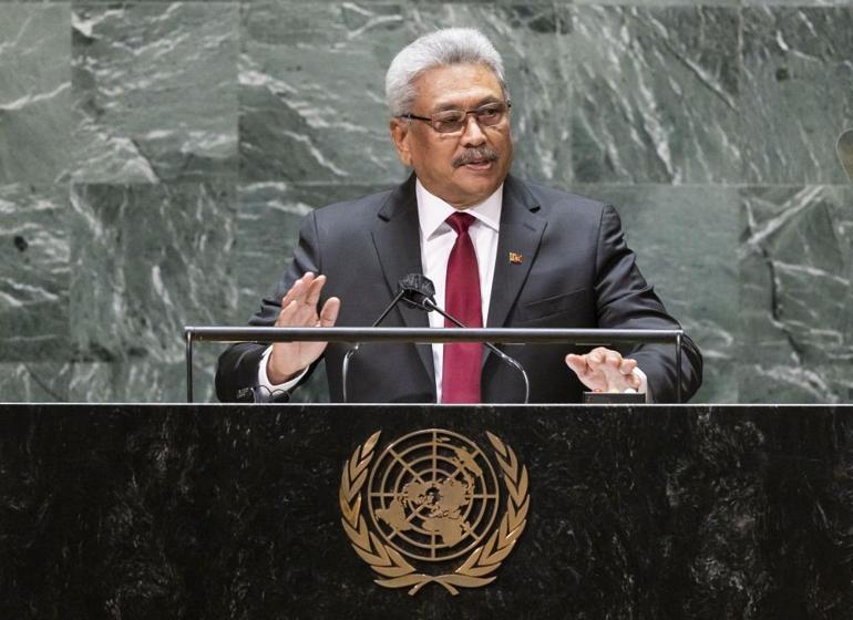 Sri Lanka karıştı Devlet Başkanı Rajapaksadan istifa kararı