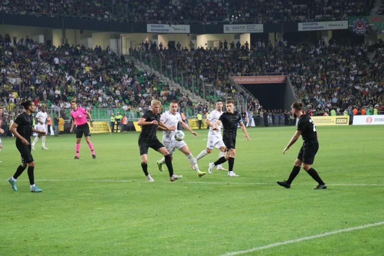 Acun Ilıcalıdan Fenerbahçe açıklaması: 85 dakika dayanabilmek bizim için bir gurur