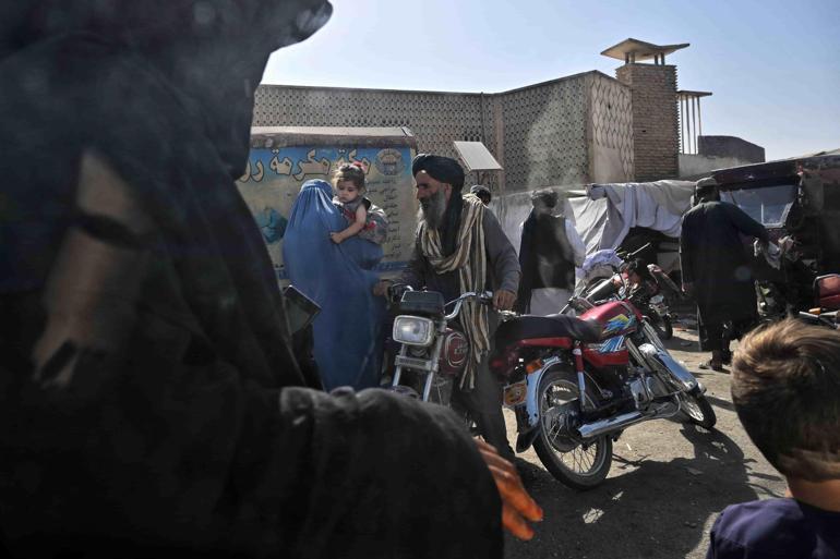 Talibanın ilk 10 ayı: İnsan hakları sınıfta kaldı