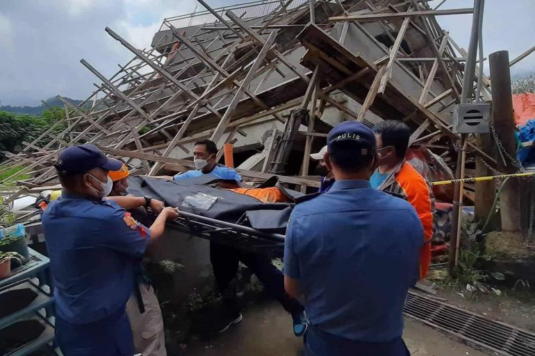 Deprem, Filipinleri yerle bir etti: 4 ölü