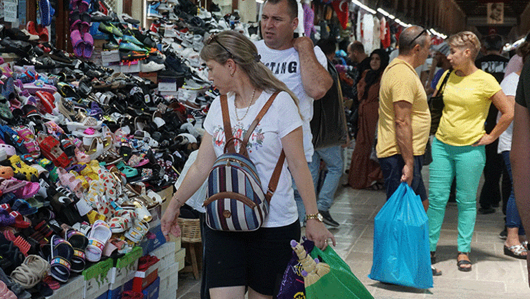 Bulgar turistler Edirneye akın etti Pasaportsuz girişler başladı