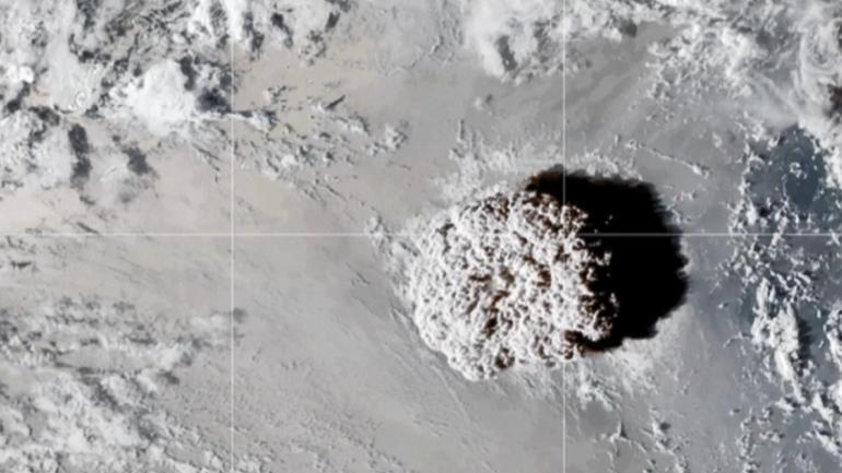 NASA açıkladı: Tonga’daki yanardağ patlamasında eşi görülmemiş olay