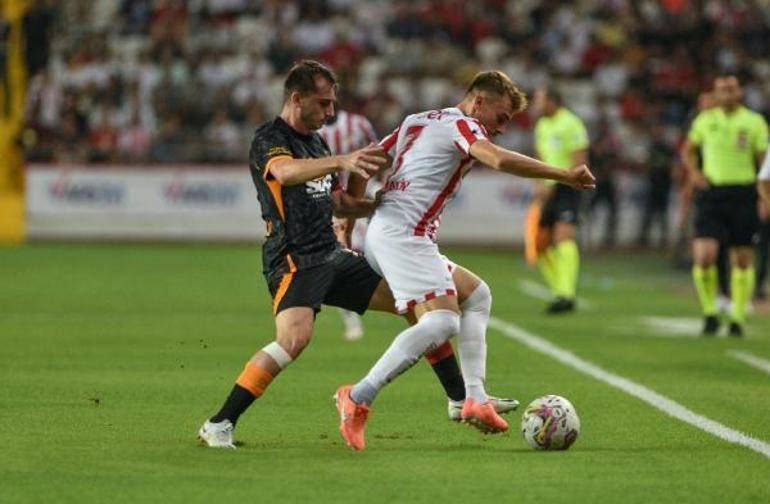 Galatasaray, sezonun ilk maçında Antalyasporu 1-0 mağlup etti