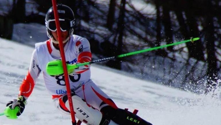 Milli Kayak sporcusu Kaan Şamgülün şok ölümü Sokakta yere yığıldı