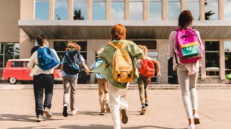 MEB açıkladı Okullar ne zaman açılacak Ara tatiller, yarı yıl tatili ne zaman 2022-2022 MEB takvimi
