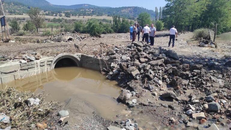 Kütahyada sağanak 7 köyde su baskını yaşandı