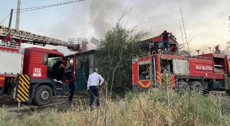 Boşanma aşamasındaki kocasının evini yaktı