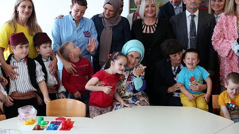 Emine Erdoğan, Saraybosnada özel gereksinimli çocuklarla bir araya geldi