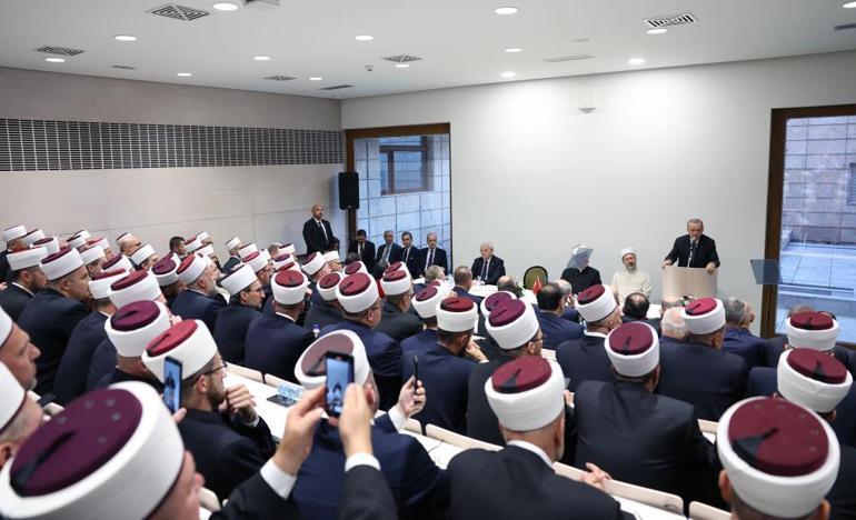 Cumhurbaşkanı Erdoğan, Bosna Hersek’te müftülere hitap etti