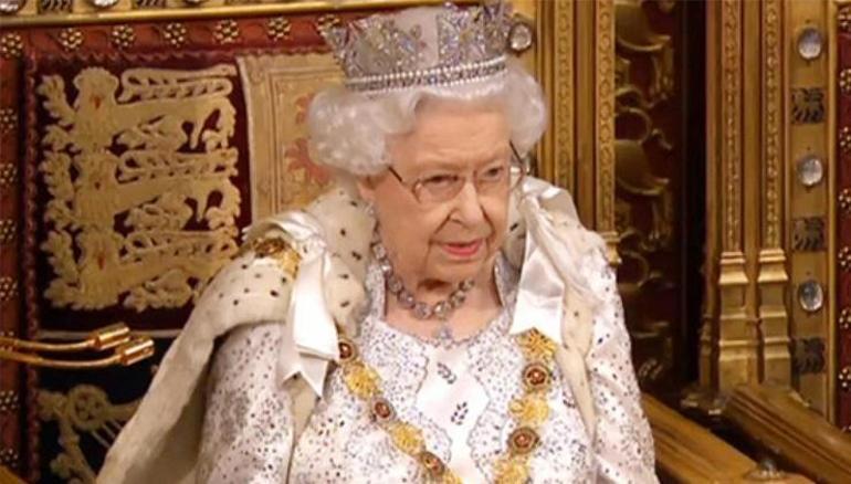 Kraliçe Elizabethin yerine kim geçecek Tahta kim çıkacak İngiltere Kraliçesi 2. Elizabeth hayatını kaybetti