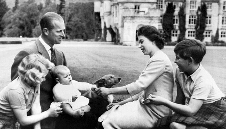 Kraliçe Elizabeth’in kaç çocuğu var İngiltere Kraliçesi 2. Elizabeth’in kocası Prens Philip kimdir, yaşıyor mu
