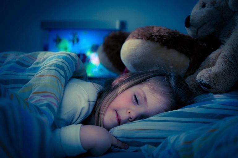Okula başlayan çocuğunuzu yeni uyku düzenine nasıl alıştırabilirsiniz