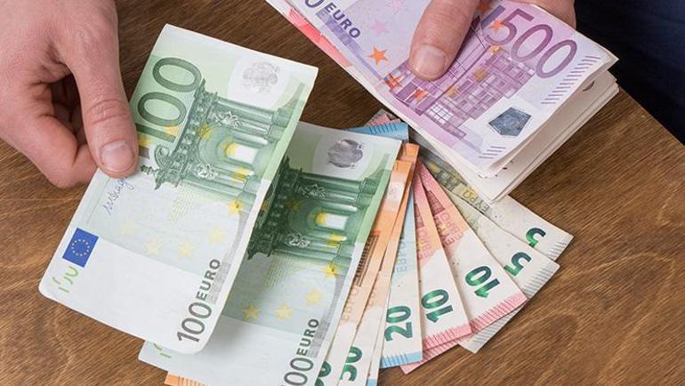 Dolar kuru bugün ne kadar 1 euro kaç TL 12 Eylül 2022 güncel döviz kuru