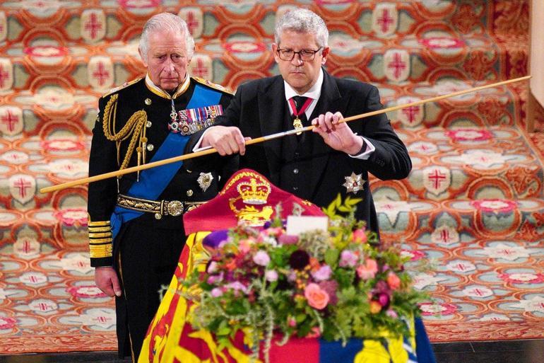 Kral Charlesın taç giyme töreni ne zaman Elizabeth detayı...