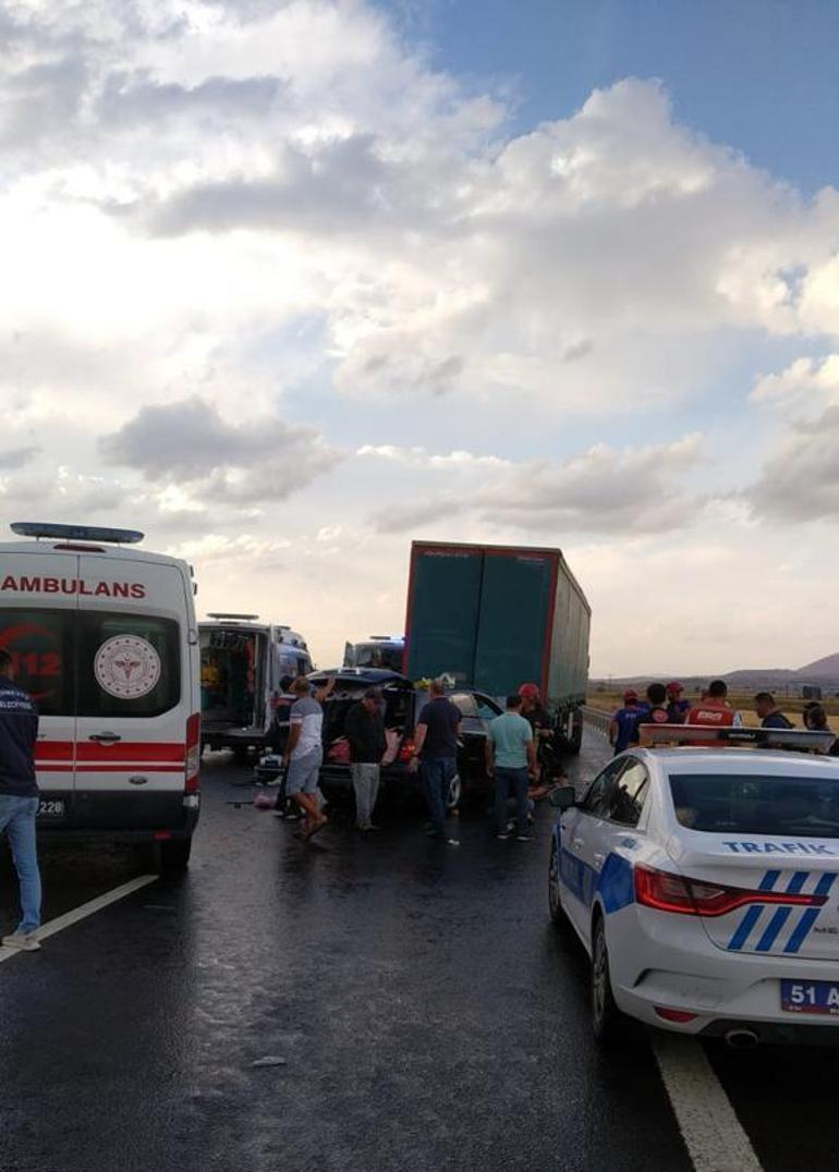 Nevşehir’de korkunç zincirleme kaza: Olay yerinde can verdiler
