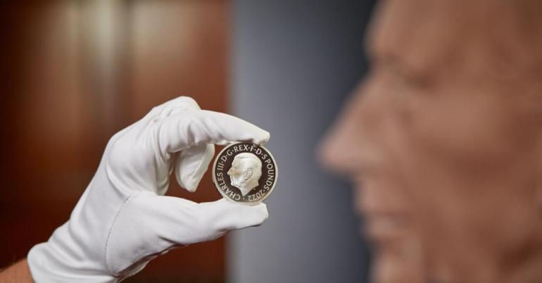 Kral 3. Charlesın madeni paraları ilk kez görüntülendi