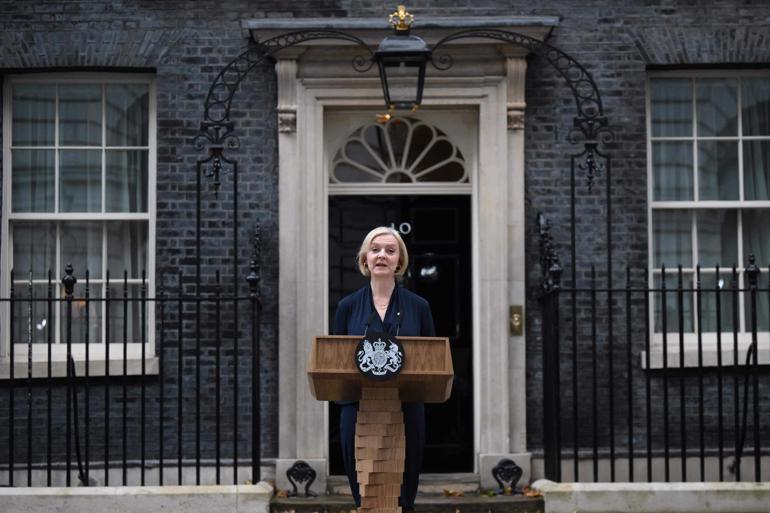 İngiltere Başbakanı Liz Truss istifa etti