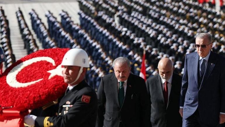 Cumhurbaşkanı Erdoğandan Anıtkabirde TOGG vurgusu