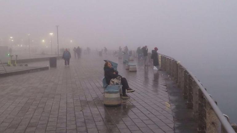 İstanbulu sis esir aldı Hafta sonu ise şaşırtacak: Bambaşka bir hava var