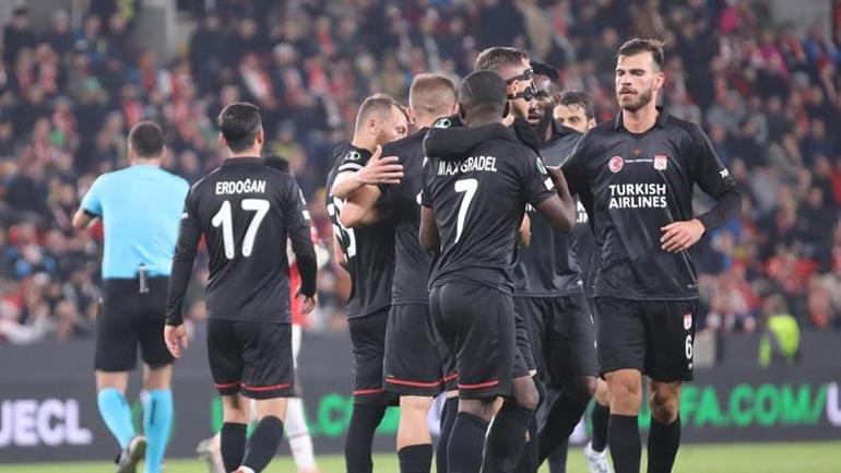 Sivasspor Avrupada çok farklı Adını son 16 turuna yazdırdı
