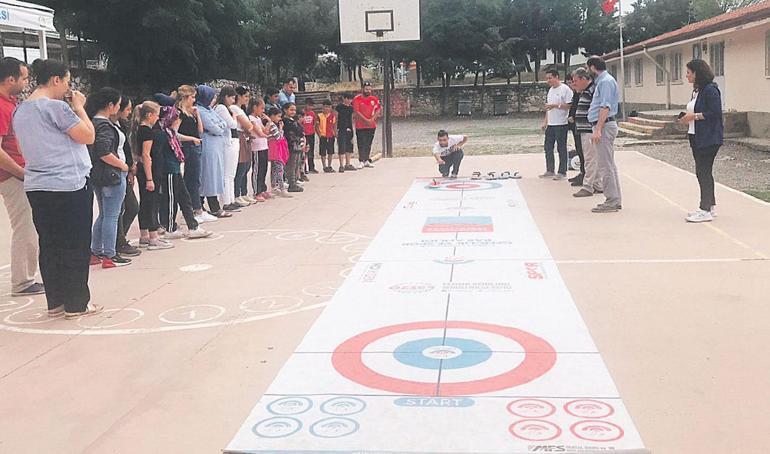 Her şey bir öğretmenle başladı Tüm köyün hayatını sporla değiştirdi