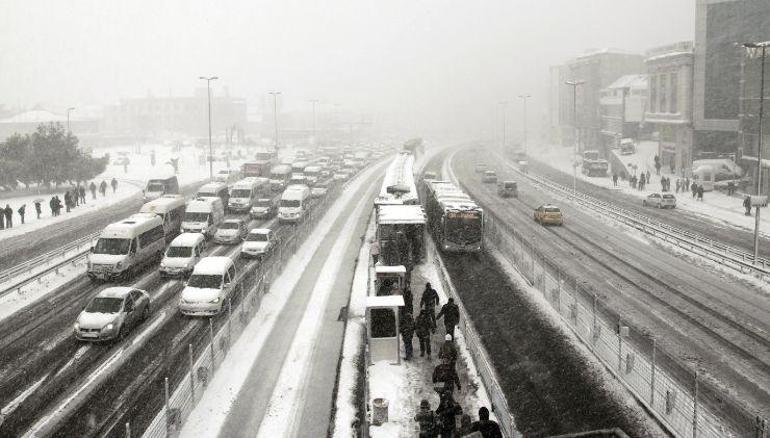 İstanbul’a kar ne zaman yağacak La nina kışı ne zaman başlayacak, hava sıcaklığı ne kadar olacak