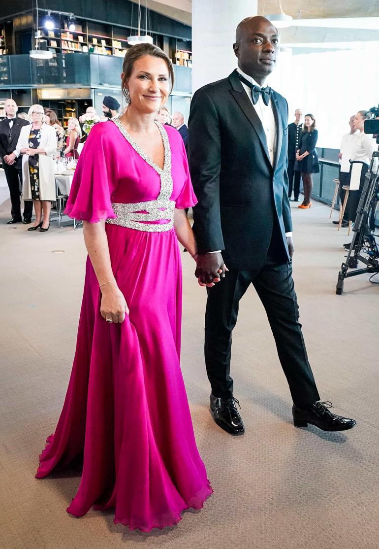 Norveç Prensesi Martha Louise, kraliyetten ayrıldı: Şaman nişanlısıyla çalışacak