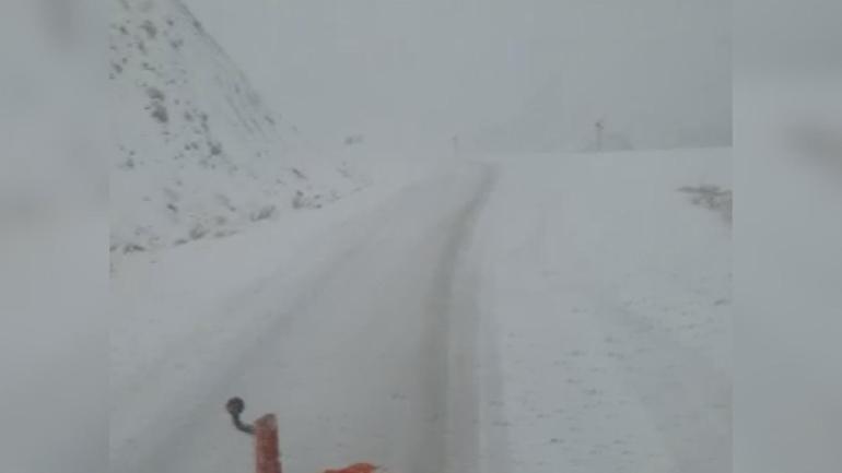 Kar kalınlığı 20 santimetreye ulaştı Sürücülere kritik uyarı