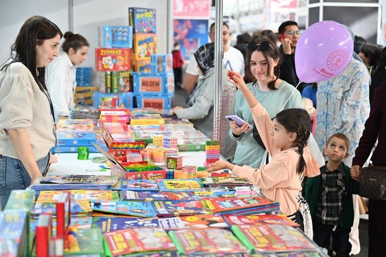 Kitap şöleni coşkuyla başladı