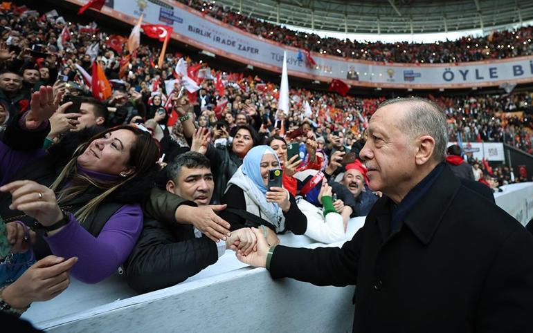 Cumhurbaşkanı Erdoğandan AK Parti teşkilatına talimat: 85 milyona yayacağız