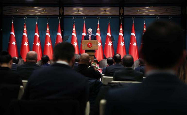 Cumhurbaşkanı Erdoğandan sözleşmelilere kadro ve EYT açıklaması