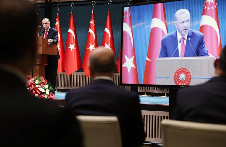 Cumhurbaşkanı Erdoğandan sözleşmelilere kadro ve EYT açıklaması