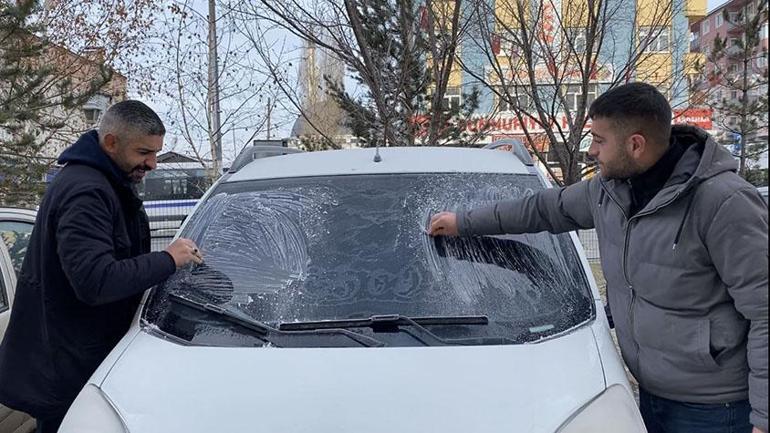 Türkiyenin en soğuk noktası: Otomobil camları buz tuttu, nehirler dondu