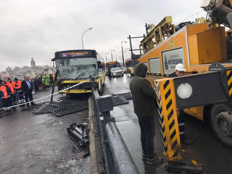 Galata Köprüsü üzerinde korku dolu anlar İETT otobüsü kaza yaptı: 3 yaralı