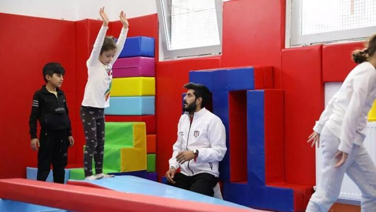 Minikler için Beşiktaş JK Voleybol ve Jimnastik Okulu Şişli’de açıldı