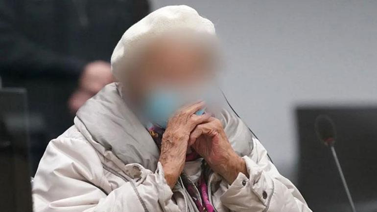 97 yaşındaki eski Nazi hakim karşısında Hapis cezası alabilir