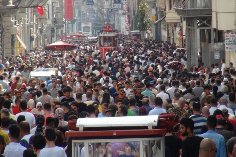Türkiyenin nüfusu arttı TÜİK verileri açıkladı, işte en popüler isimler
