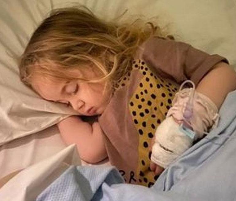 2 yaşındaki çocuk aniden kör oldu Şiddetli enfeksiyon kabusu