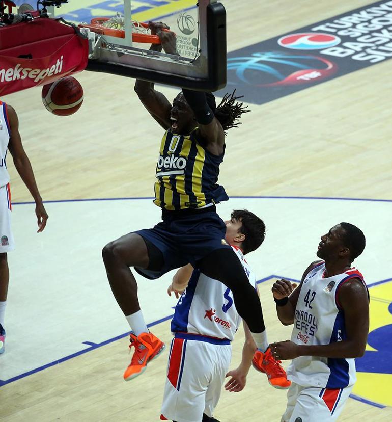Fenerbahçe, uzatmalarda Anadolu Efesi yendi