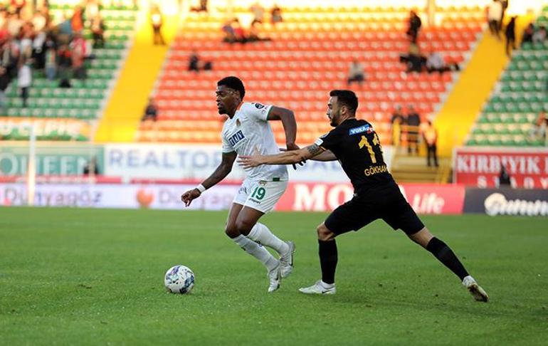 Alanyaspor, Kayserispor engelini 3 golle geçti
