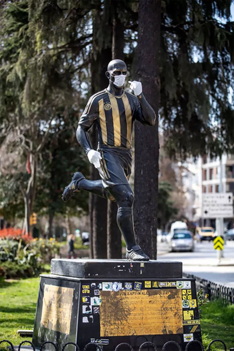 Fenerbahçe Alex de Souzanın heykelini kaldıracak mı Başvuru yapılacak