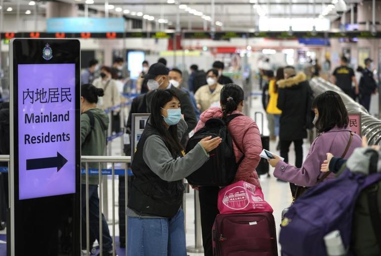Çin, 3 yıllık pandeminin ardından sınırlarını açtı