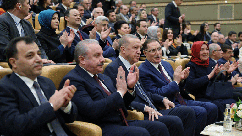 Cumhurbaşkanı Erdoğandan başörtüsü açıklaması: Teklifimizi Meclise sunduk