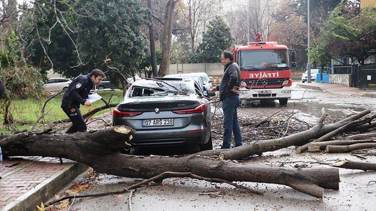 Antalyayı fırtına ve sağanak vurdu AFAD son durumu açıkladı
