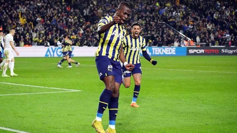 Fenerbahçe evinde çok farklı Kasımpaşaya 5 gol attı