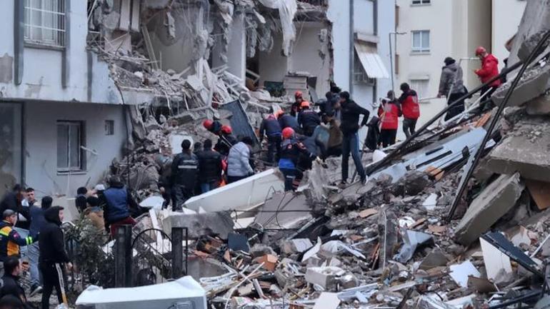 Son dakika haberi: Kahramanmaraşta 7.7 büyüklüğünde deprem 10 ili vurdu, çok sayıda ölü ve yaralı var