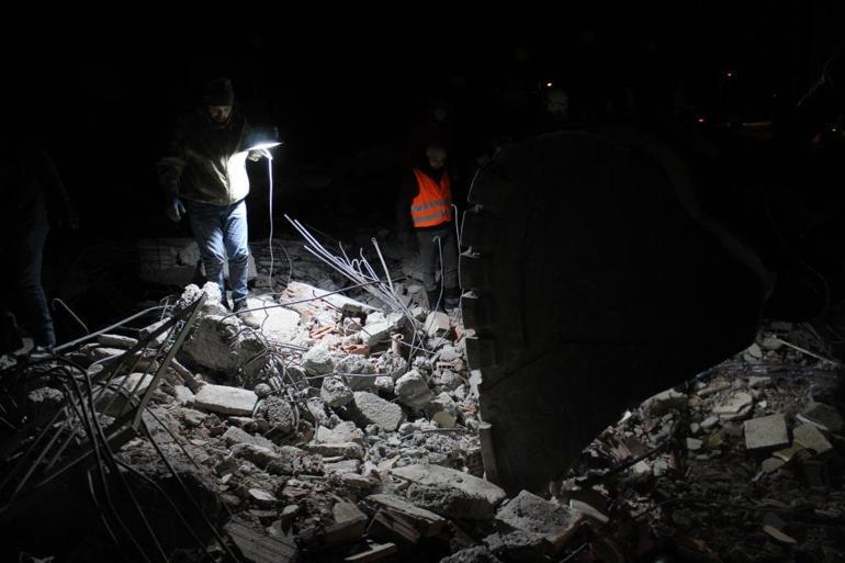 Kahramanmaraştaki depremler 10 ili vurdu Acı bilanço: Ölü ve yaralı sayısı artıyor