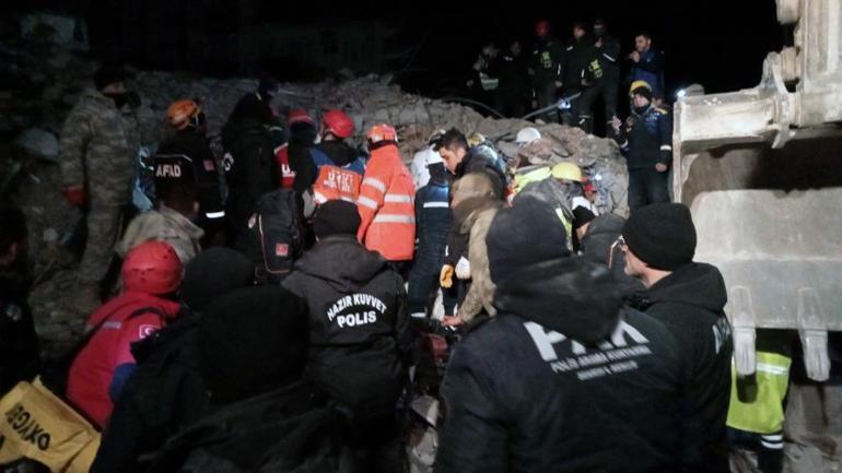 Depremde son durum: Arama-kurtarma çalışması 7. günde devam ediyor Ölü ve yaralı sayısı...