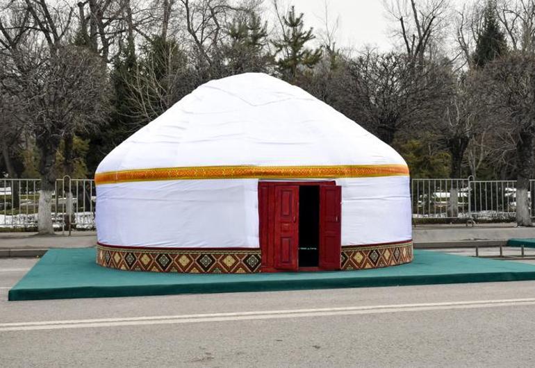 Kazakistandan depremzedeler için çadır evi geliyor