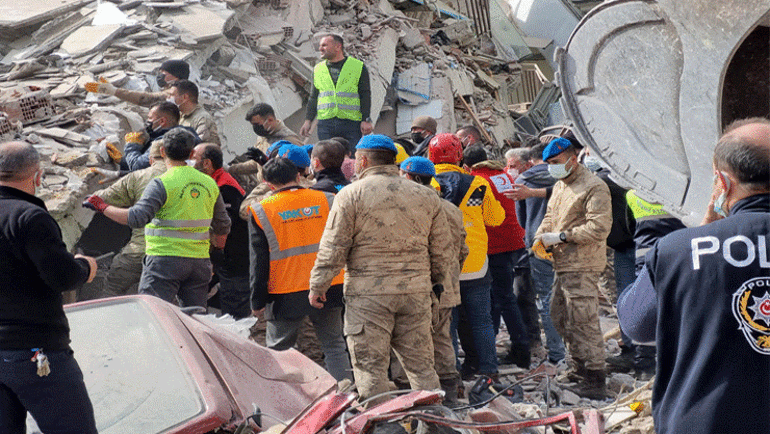 Malatyada 5.6 büyüklüğünde deprem Ölü ve yaralılar var